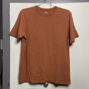 uniqlo u Men’s crew neck short sleeve t shirt large orange 100% cotton